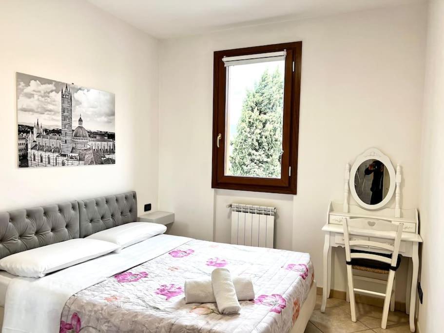 Appartamento Comfyspot Rosia Esterno foto