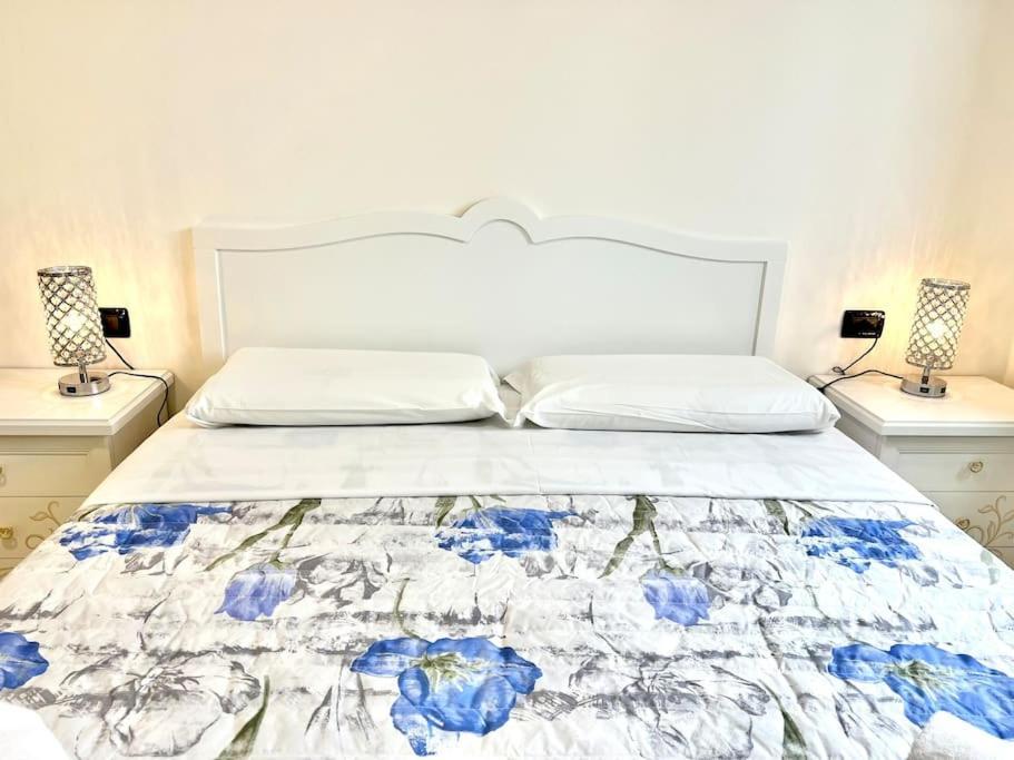 Appartamento Comfyspot Rosia Esterno foto