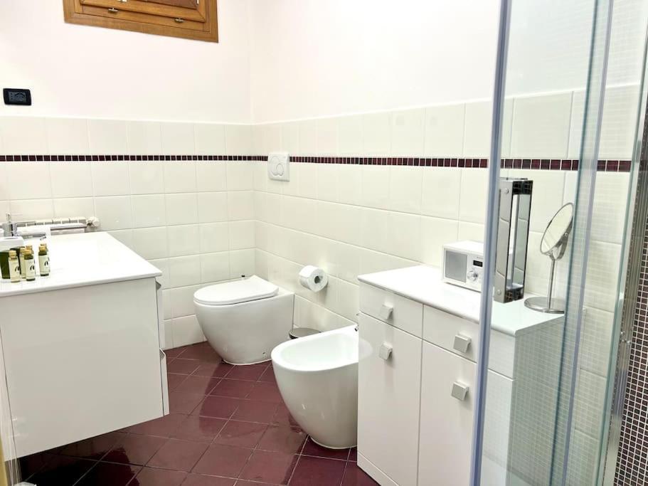 Appartamento Comfyspot Rosia Esterno foto