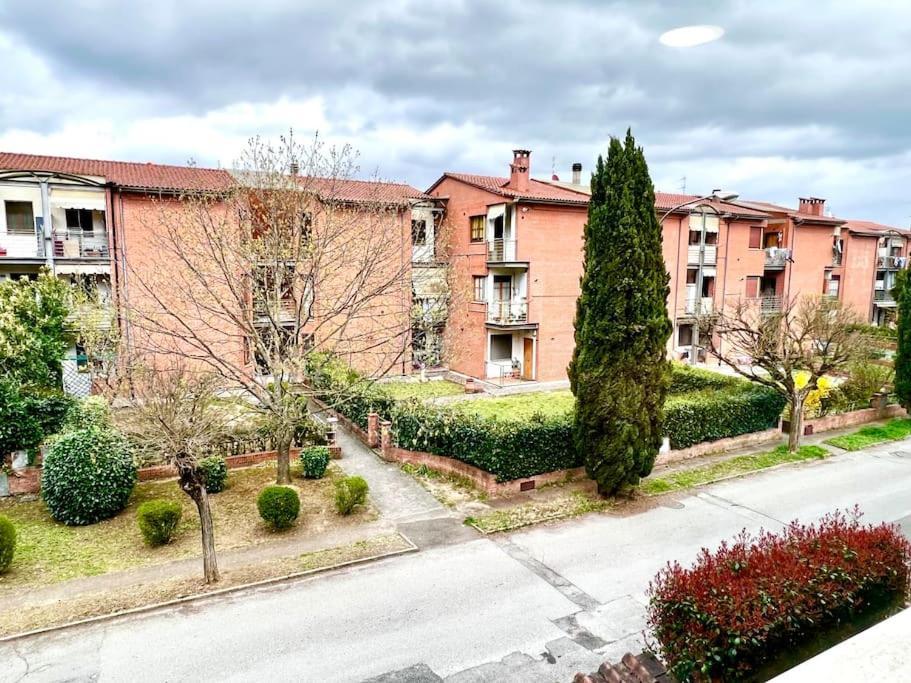 Appartamento Comfyspot Rosia Esterno foto