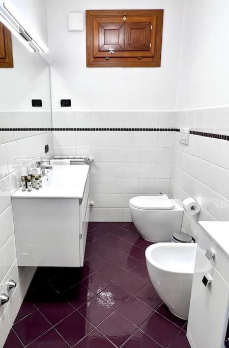 Appartamento Comfyspot Rosia Esterno foto