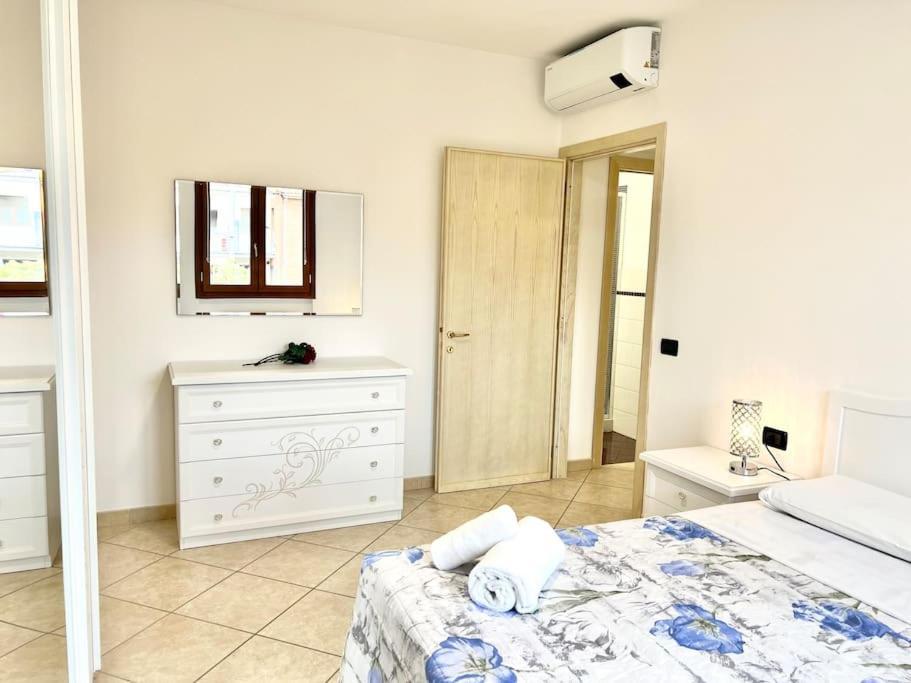 Appartamento Comfyspot Rosia Esterno foto