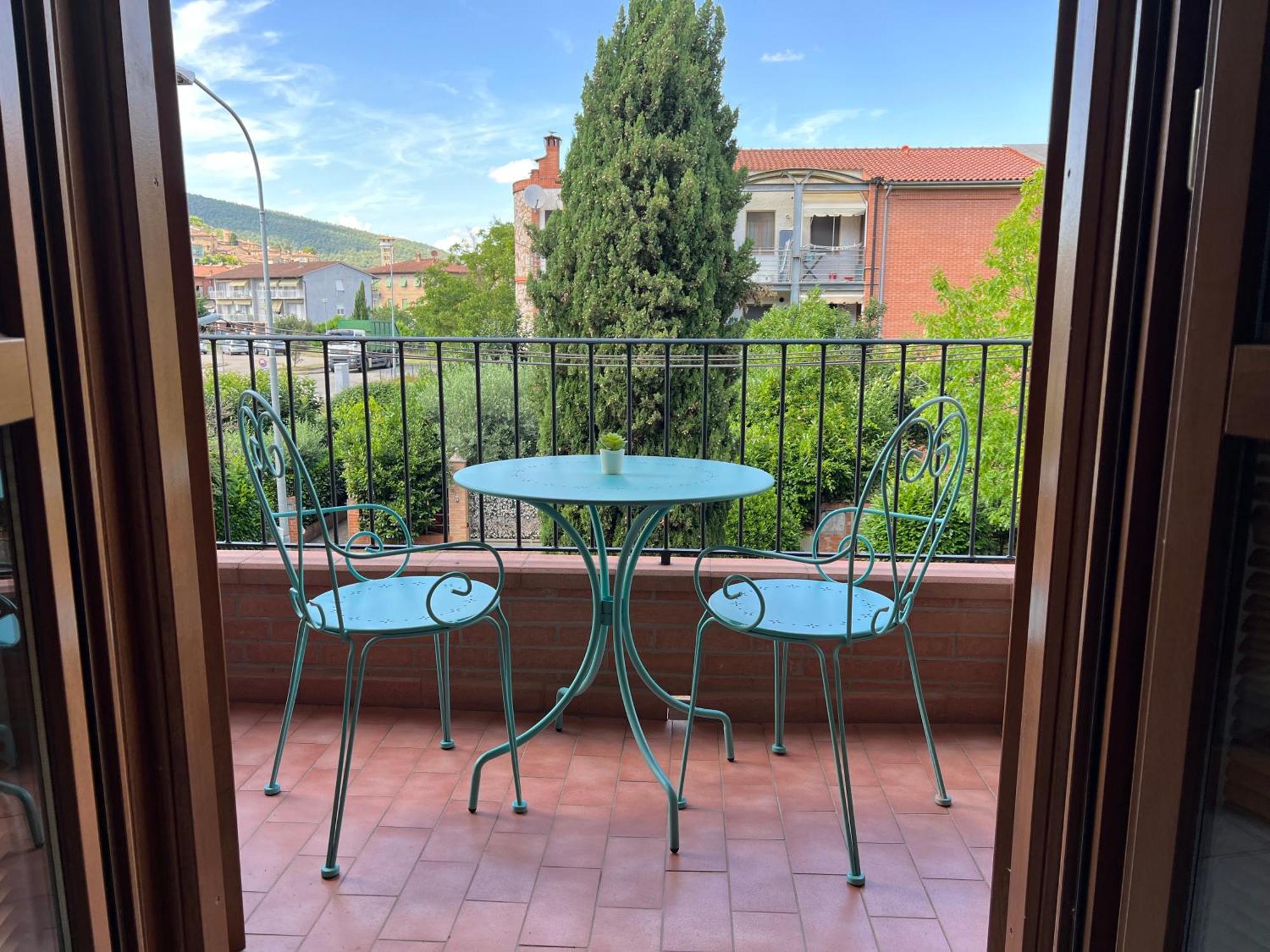 Appartamento Comfyspot Rosia Esterno foto